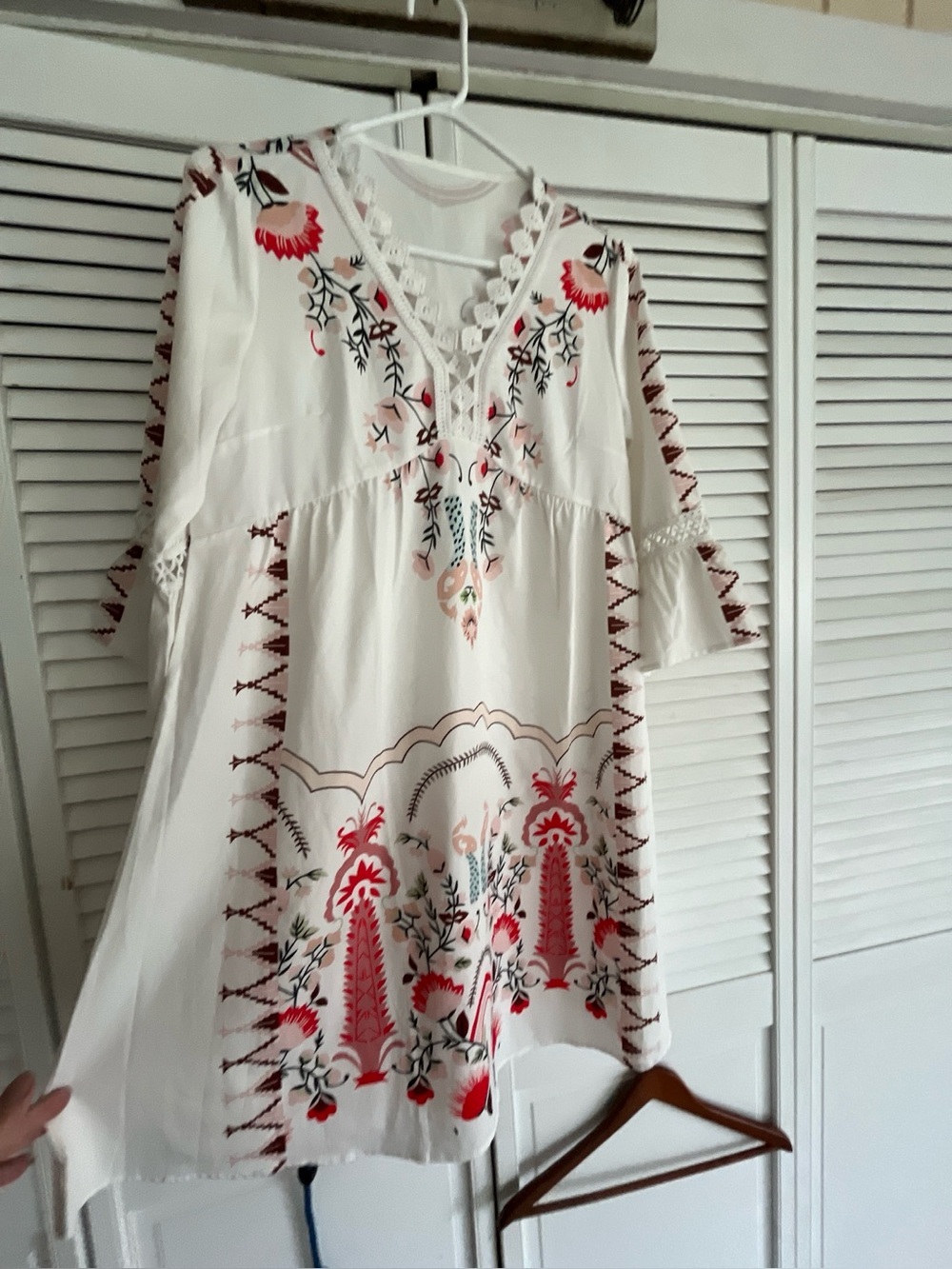 Source Unknown White Tunic Dress with Red and Green Embroidery